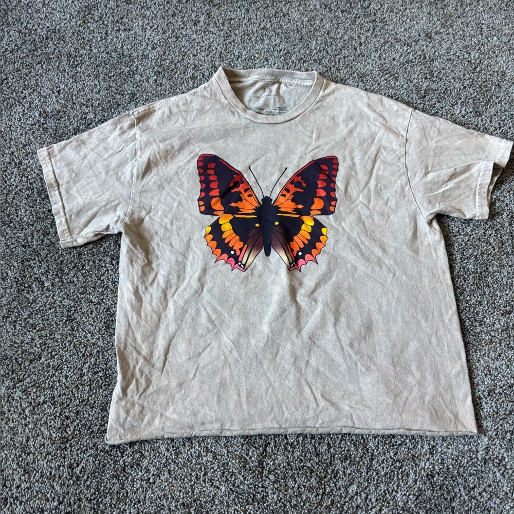 Isaac Morris size large women’s crop top pre-loved butterfly, graphic tee
